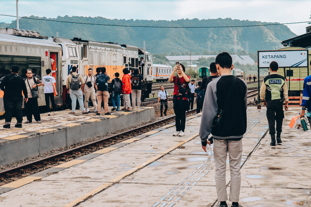 Tiba di Stasiun Ketapang